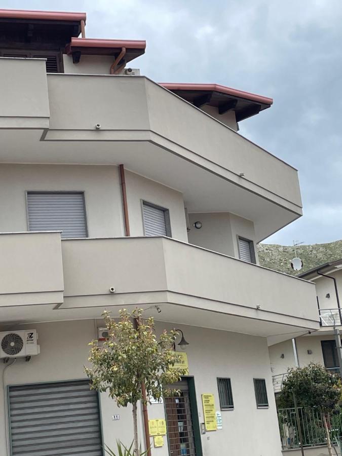 Casa San Francesco Leilighet Mondragone Eksteriør bilde